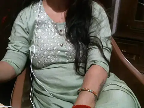 Snapshot of UrsMansi chatting on November 2025 06:57:02 AM UrsMansi online show from November 2025 06:57:02 AM