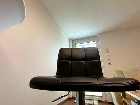 gerri2000 online show from December 2025 09:57:02 AM