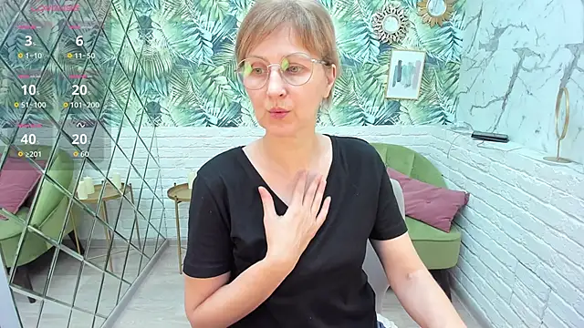 Paris Cherry online show from December 2025 08:05:02 PM