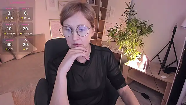 Snapshot of Paris_Cherry chatting on January 2026 12:53:02 PM Paris Cherry online show from January 2026 12:53:02 PM