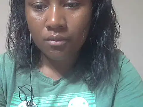 cutybigass online show from June 2026 06:43:02 PM