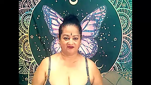 Snapshot of matureindian chatting on January 2025 05:23:02 PM matureindian online show from January 2025 05:23:02 PM