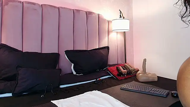 HallyBans online show from March 2025 12:09:02 PM