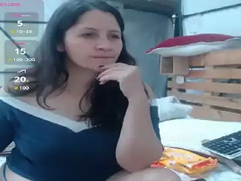 Snapshot of angel_sw chatting on January 2025 08:43:01 PM angel sw online show from January 2025 08:43:01 PM