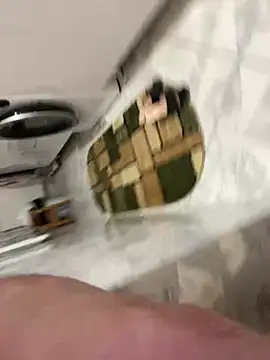 Snapshot of Love4sud chatting on January 2025 04:04:01 PM Love4sud online show from January 2025 04:04:01 PM