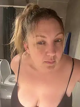 Anna Alexa online show from November 2025 04:31:02 PM