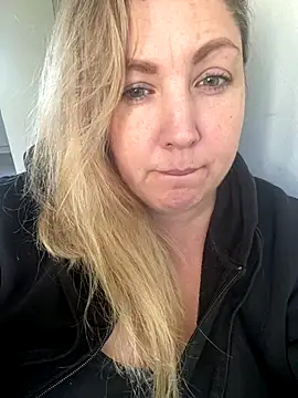 Anna Alexa online show from November 2025 10:21:01 AM