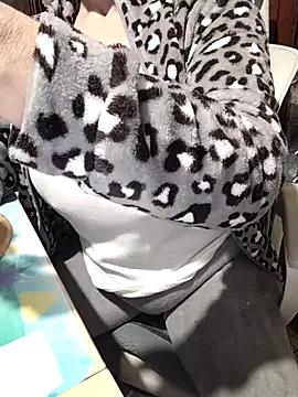 Snapshot of Melmamalhuda@xh chatting on February 2026 02:57:01 PM Melmamalhudaxh online show from February 2026 02:57:01 PM