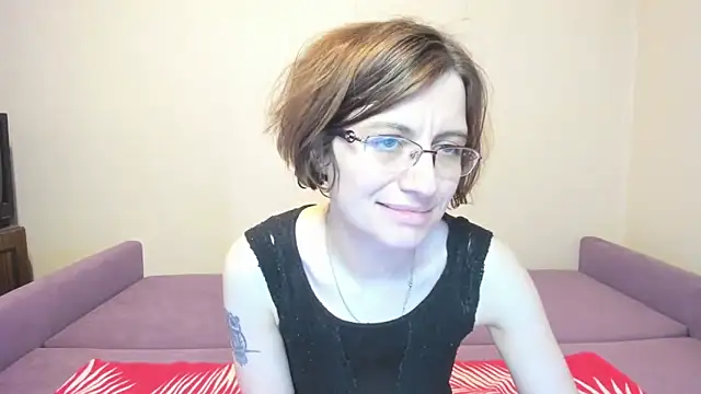 Snapshot of MarilynDream chatting on March 2025 12:18:02 AM MarilynDream online show from March 2025 12:18:02 AM