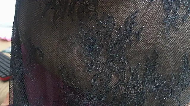 Snapshot of brownsugahxx chatting on November 2025 07:19:02 AM brownsugahxx online show from November 2025 07:19:02 AM