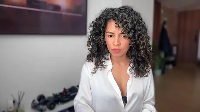 illaroom online show from November 2025 08:09:01 PM