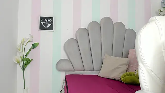   coonor   online show from February 2026 08:15:01 PM