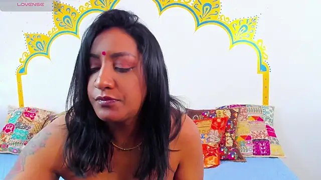 LadyNahir online show from June 2026 12:59:02 AM