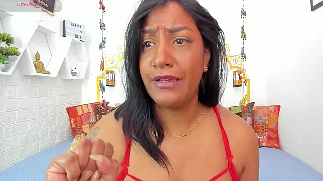 LadyNahir online show from July 2026 05:37:01 PM