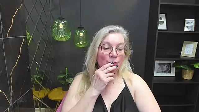Snapshot of NataliMellow chatting on December 2024 07:27:02 PM NataliMellow online show from December 2024 07:27:02 PM