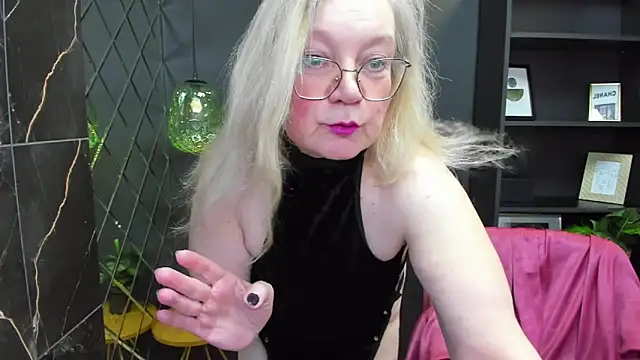 Snapshot of NataliMellow chatting on December 2024 01:22:02 PM NataliMellow online show from December 2024 01:22:02 PM