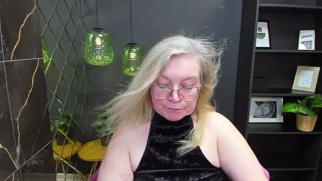 Snapshot of NataliMellow chatting on December 2024 07:31:02 PM NataliMellow online show from December 2024 07:31:02 PM