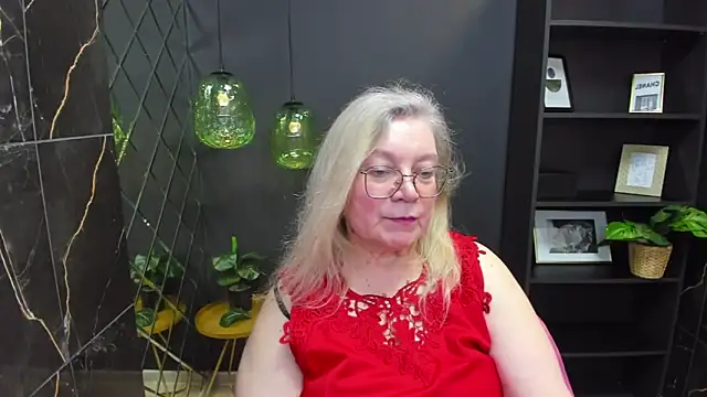 Snapshot of NataliMellow chatting on December 2024 04:30:01 PM NataliMellow online show from December 2024 04:30:01 PM