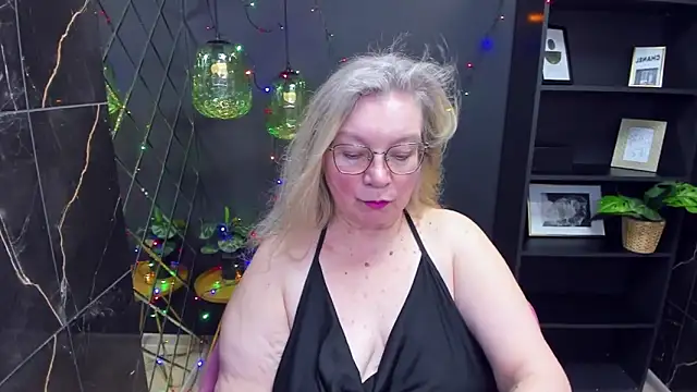 Snapshot of NataliMellow chatting on December 2024 07:27:02 PM NataliMellow online show from December 2024 07:27:02 PM