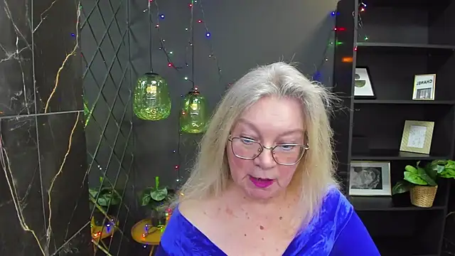 Snapshot of NataliMellow chatting on December 2024 01:14:01 PM NataliMellow online show from December 2024 01:14:01 PM