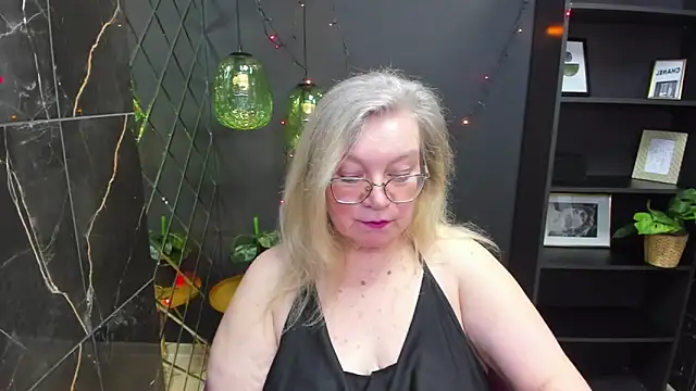 Snapshot of NataliMellow chatting on January 2025 04:22:01 PM NataliMellow online show from January 2025 04:22:01 PM