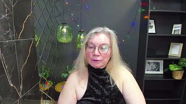 Snapshot of NataliMellow chatting on January 2025 07:17:02 PM NataliMellow online show from January 2025 07:17:02 PM