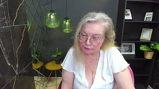Snapshot of NataliMellow chatting on January 2025 07:27:01 PM NataliMellow online show from January 2025 07:27:01 PM