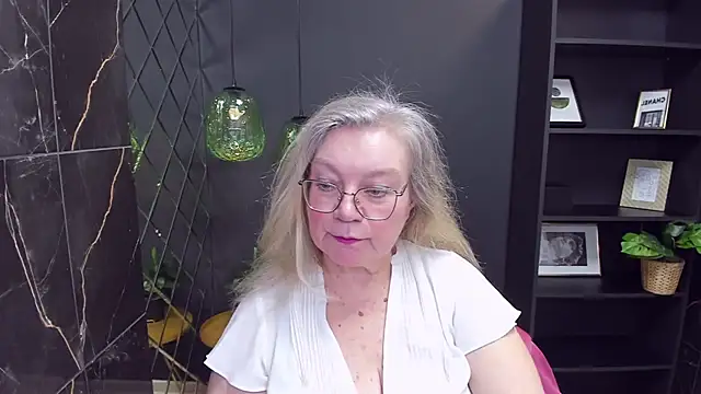 Snapshot of NataliMellow chatting on January 2025 01:29:01 PM NataliMellow online show from January 2025 01:29:01 PM