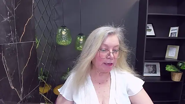 Snapshot of NataliMellow chatting on January 2025 04:31:02 PM NataliMellow online show from January 2025 04:31:02 PM