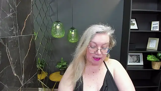 Snapshot of NataliMellow chatting on January 2025 04:57:01 PM NataliMellow online show from January 2025 04:57:01 PM