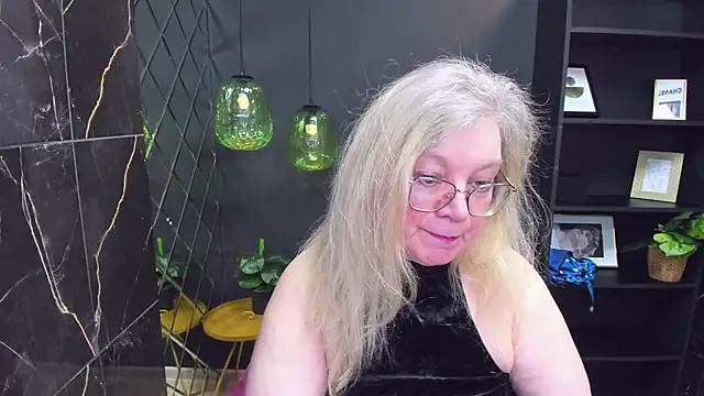 Snapshot of NataliMellow chatting on January 2025 07:32:01 PM NataliMellow online show from January 2025 07:32:01 PM