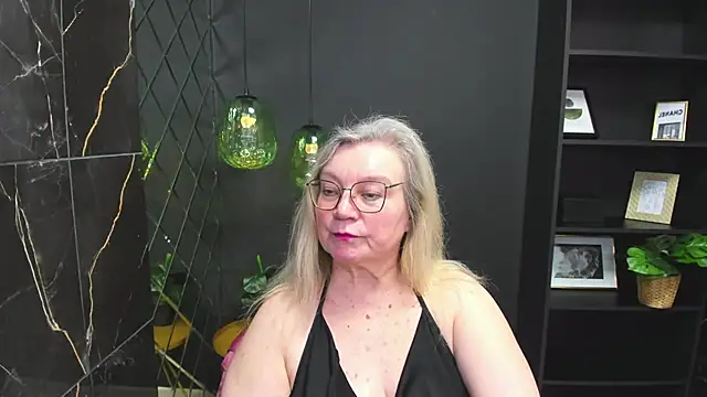 Snapshot of NataliMellow chatting on February 2025 04:11:01 PM NataliMellow online show from February 2025 04:11:01 PM