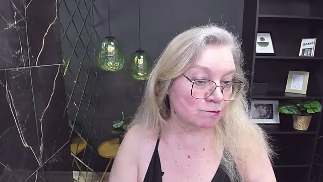 Snapshot of NataliMellow chatting on February 2025 01:11:02 PM NataliMellow online show from February 2025 01:11:02 PM