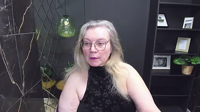 Snapshot of NataliMellow chatting on February 2025 01:11:02 PM NataliMellow online show from February 2025 01:11:02 PM