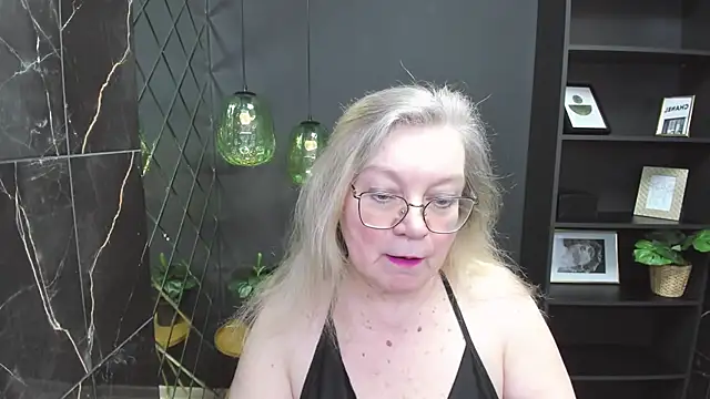 Snapshot of NataliMellow chatting on February 2025 01:09:02 PM NataliMellow online show from February 2025 01:09:02 PM