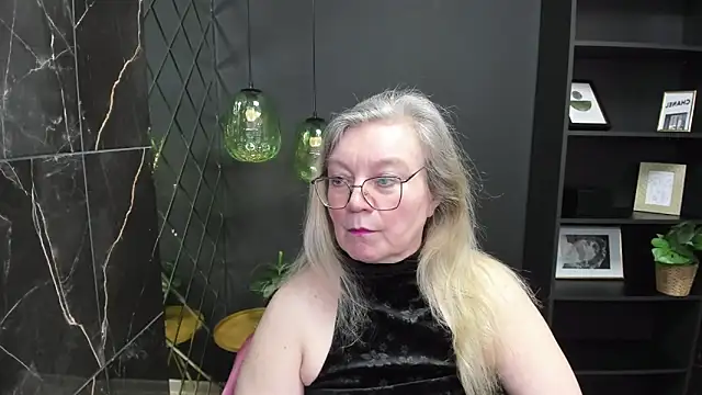 Snapshot of NataliMellow chatting on February 2025 01:17:02 PM NataliMellow online show from February 2025 01:17:02 PM