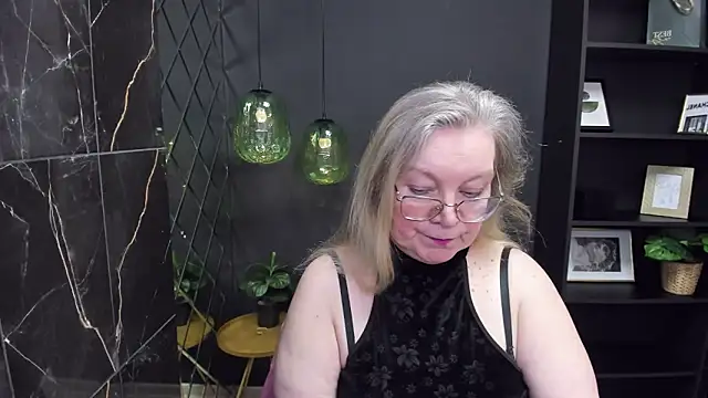 Snapshot of NataliMellow chatting on February 2025 04:13:02 PM NataliMellow online show from February 2025 04:13:02 PM