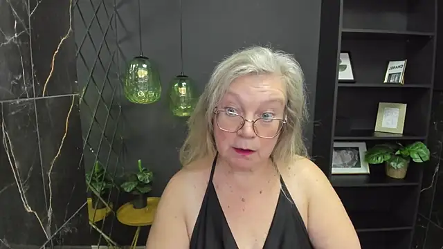 Snapshot of NataliMellow chatting on October 2025 01:08:02 PM NataliMellow online show from October 2025 01:08:02 PM