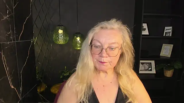 Snapshot of NataliMellow chatting on October 2025 01:20:02 PM NataliMellow online show from October 2025 01:20:02 PM