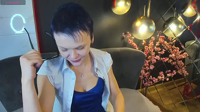 Snapshot of BrandiSweetie chatting on January 2025 01:53:01 PM BrandiSweetie online show from January 2025 01:53:01 PM