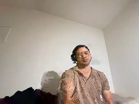 Snapshot of Enderson007 chatting on February 2026 04:27:02 PM Enderson007 online show from February 2026 04:27:02 PM