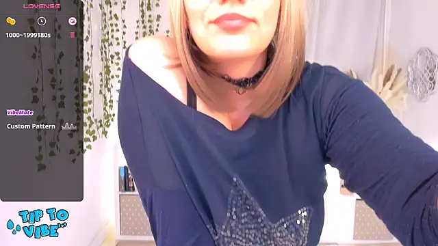 Snapshot of JillSpacey chatting on March 2025 01:45:02 AM JillSpacey online show from March 2025 01:45:02 AM