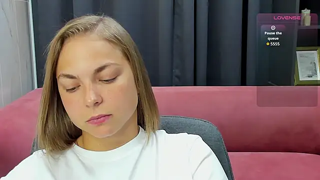 Snapshot of TataArdent chatting on October 2025 08:27:02 PM TataArdent online show from October 2025 08:27:02 PM