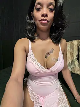 Rakiyahcharms online show from June 2026 01:16:02 PM