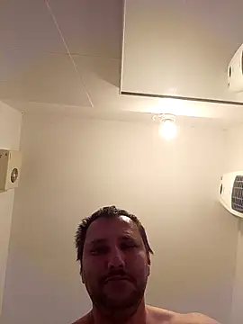 Snapshot of Miki20677 chatting on March 2026 06:47:02 PM Miki20677 online show from March 2026 06:47:02 PM