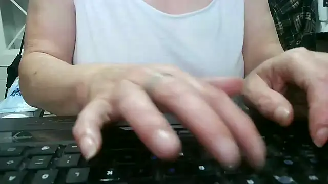 Snapshot of heidi60 chatting on November 2025 07:04:02 PM heidi60 online show from November 2025 07:04:02 PM