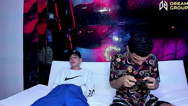 AmazingPartys online show from October 2025 07:44:02 PM