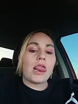 babygirl0777 online show from May 2026 01:43:02 AM