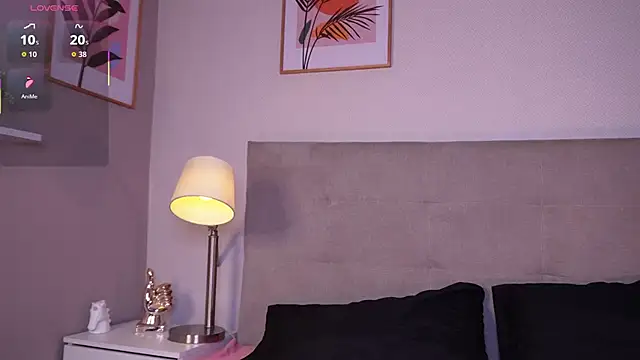 cinnamon afrodit online show from November 2025 12:52:01 PM