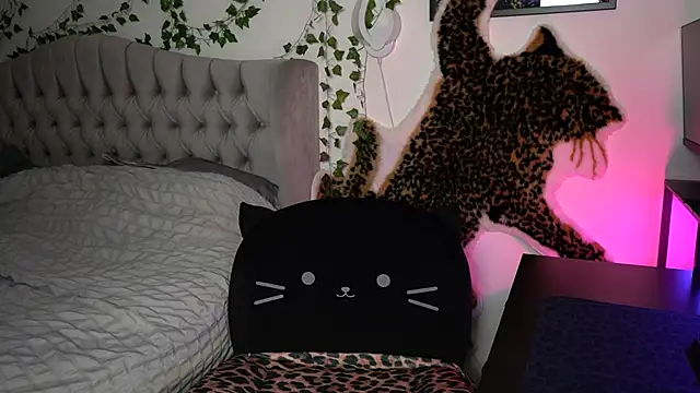 Estherjizz online show from October 2025 06:07:02 PM